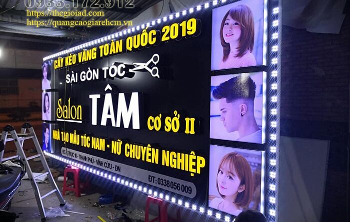 Hơn 40 mẫu biển quảng cáo salon tóc đẹp hút khách 2021